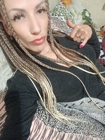  ,   Tina, 30 ,   ,   