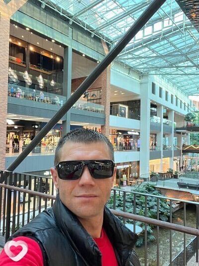  ,   Maksim, 58 ,   ,   