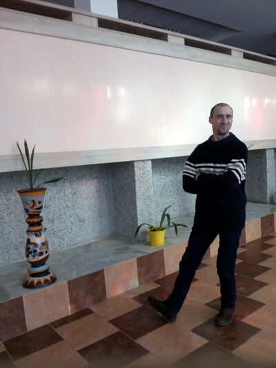  ,   Nikola, 47 ,   