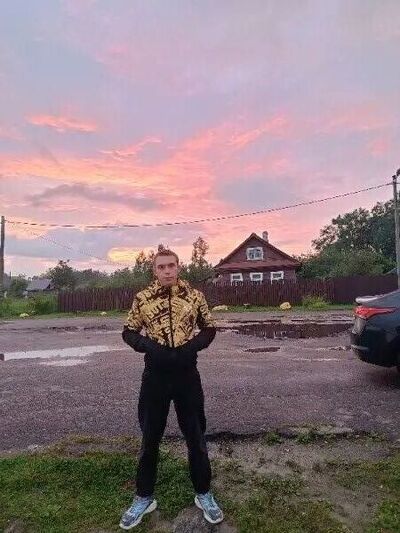  -,   Zheka, 22 ,   ,   