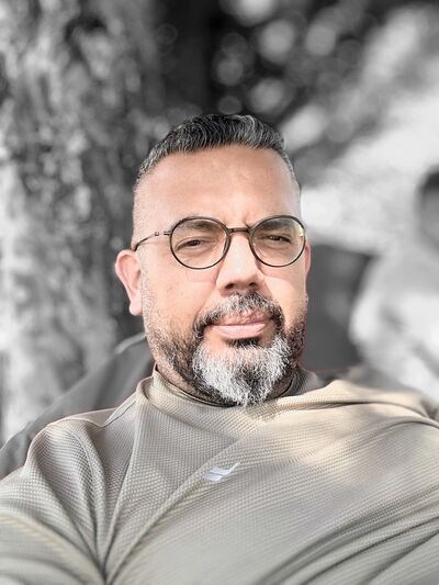  ,   Usta, 41 ,   ,   
