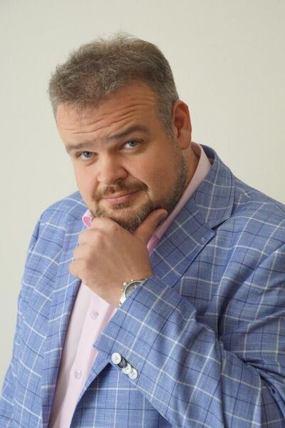  ,   Petr, 43 ,     , c 
