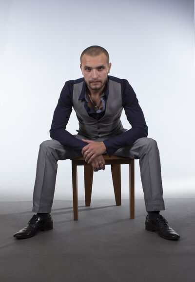  ,   M, 33 ,   , 