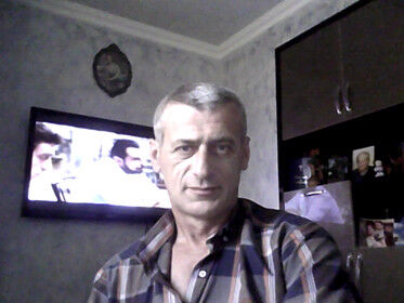  9734390  David, 57 ,    
