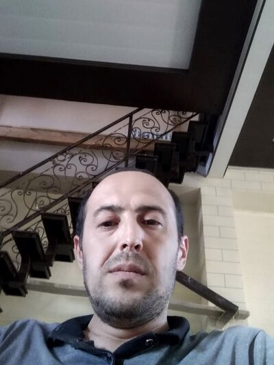 ,   Davron, 39 ,  