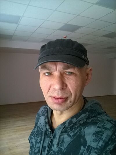  ,   Wlad, 54 ,  