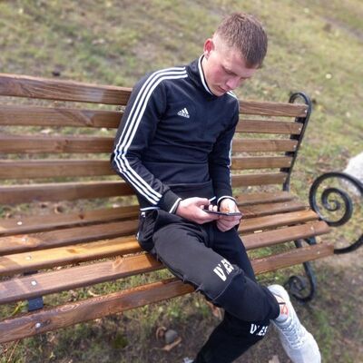  ,   Alexei, 23 ,   c 