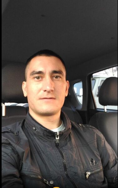  ,   Igor, 38 ,   