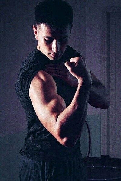  ,   Vladislav, 32 ,   ,   , c 