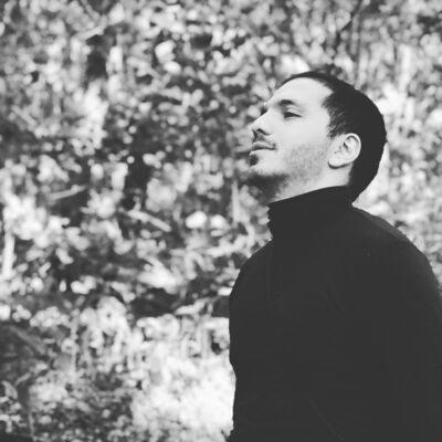  ,   Djo, 33 ,   