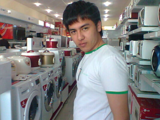  ,   Bexruz, 35 ,     , c , 