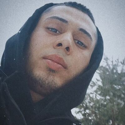 ,   Zarrux, 30 ,     