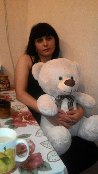  ,   Mari, 44 ,   ,   
