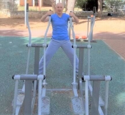  Holon,   , 65 ,   ,   