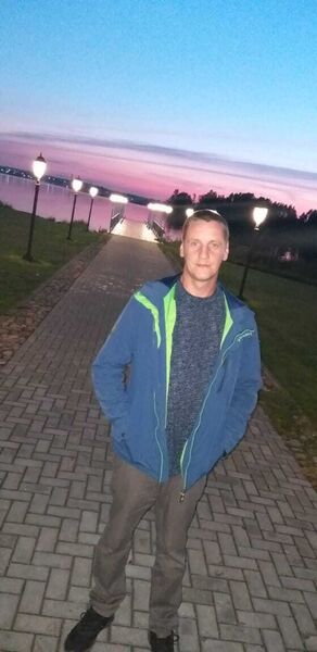   ,   Denis, 39 ,   ,   