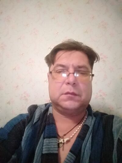  ,   Eduard, 53 ,   