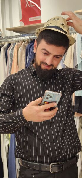  ,   Azat, 32 ,   ,   