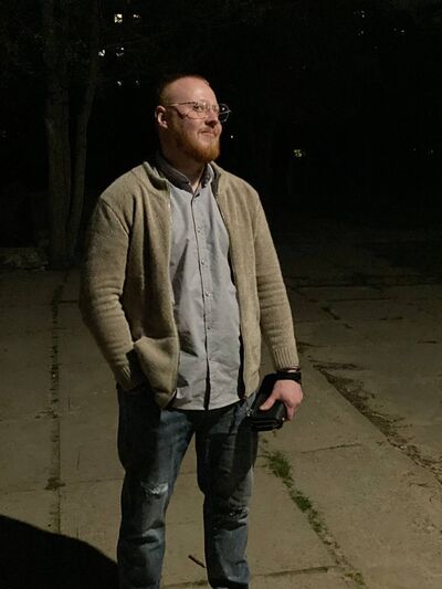  ,   Nik, 37 ,   ,   