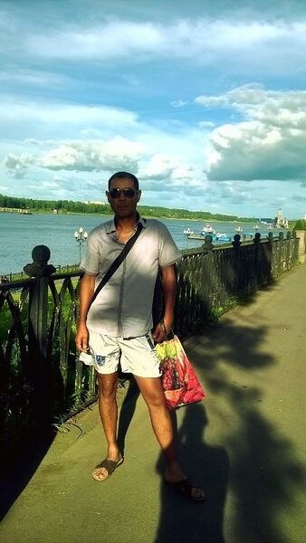  ,   Vadim, 42 ,  
