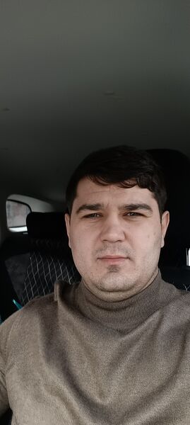 --,   Roman, 32 ,   ,   