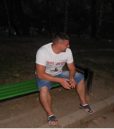  ,   Victor, 44 ,   