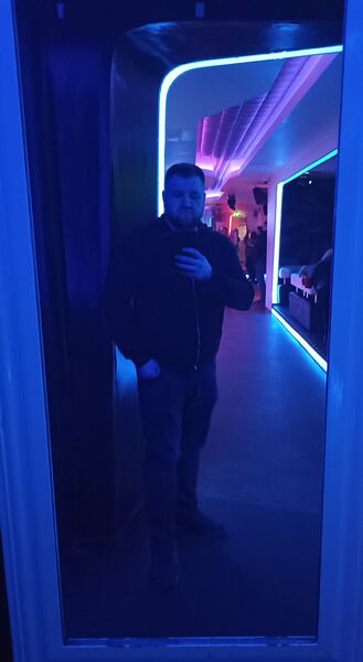  Winnipeg,   Viki, 32 ,   ,   , c , 