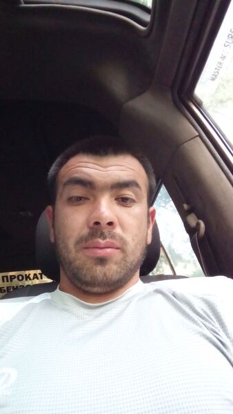  --,   Giyosbek, 33 ,   ,   