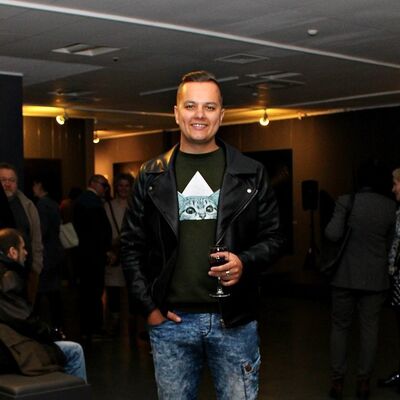  ,   Vlad, 30 ,   ,   , c 