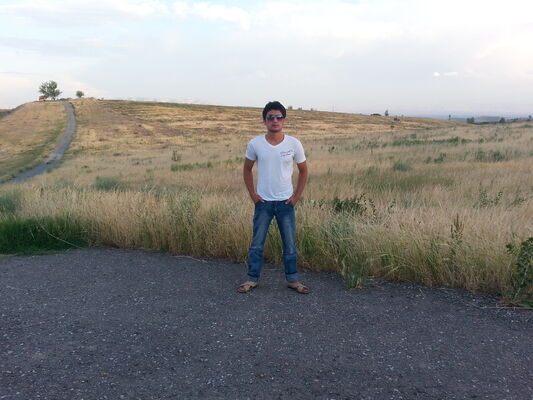 ,   Ali, 34 ,   