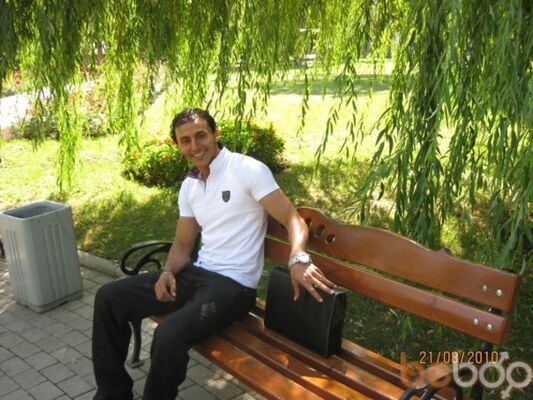  ,   David, 42 ,     , c 
