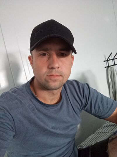  ,   Ivan, 28 ,   ,   