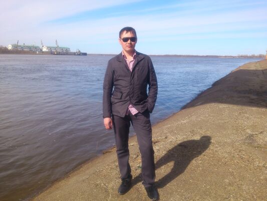  -,   Leon, 36 ,   ,   , c 