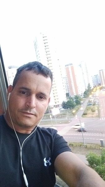  ,   Basniel, 42 ,   ,   