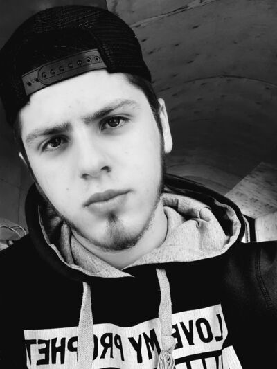  ,   Magomed, 22 ,   ,   