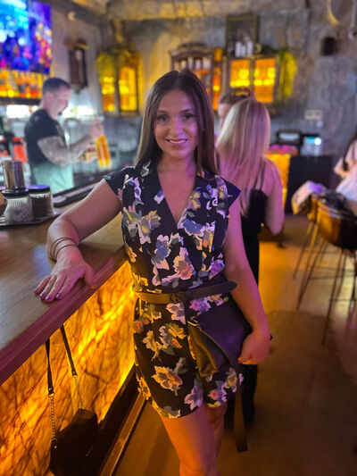  ,   Svetllana, 48 ,   c 