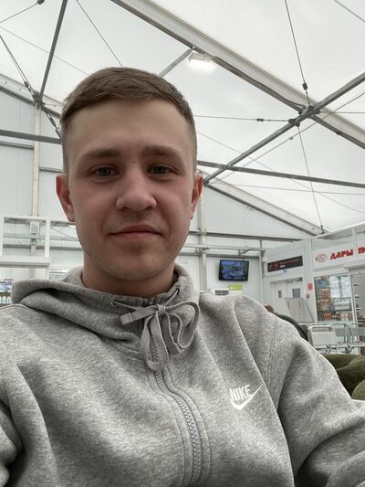  ,   Kirill, 25 ,   