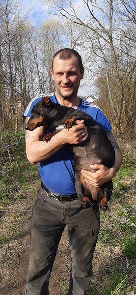  ,   Leon, 48 ,   ,   , c 