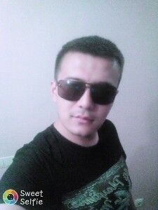  ,   Amirxan, 32 ,   ,   , c 