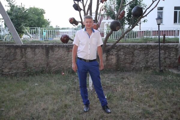  ,   Nicolae, 39 ,   ,   