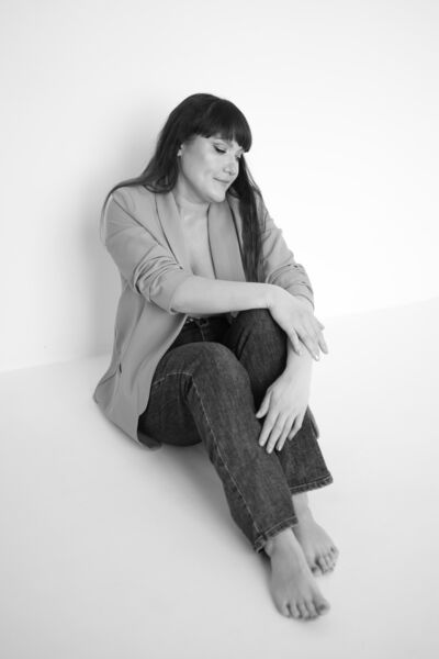  --,   Anna, 33 ,   ,   , c , 