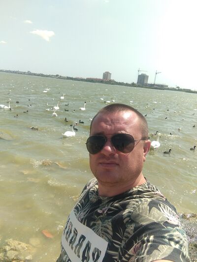  ,   Pavel, 41 ,   , 