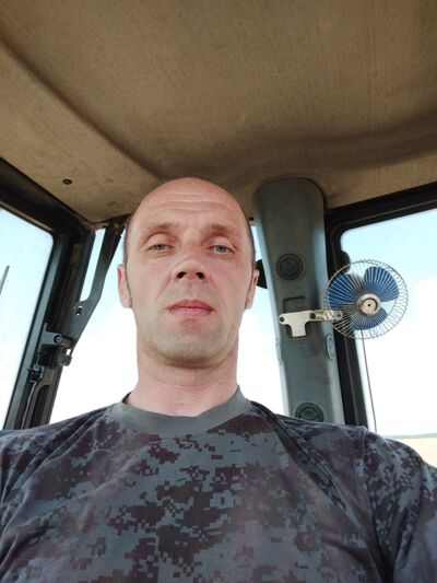  ,   Dmitry, 40 ,   ,   
