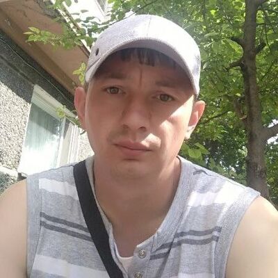  ,   Alex, 32 ,   ,   
