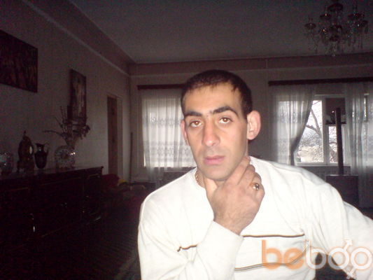  ,   Artyom, 40 ,   