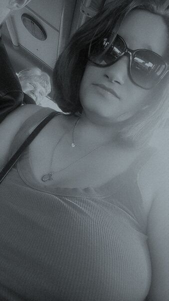  ,   Evangelina, 27 ,  