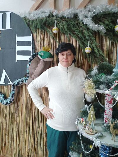  ,   Maria, 44 ,   c 