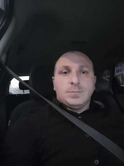  ,   Bacho, 37 ,   ,   
