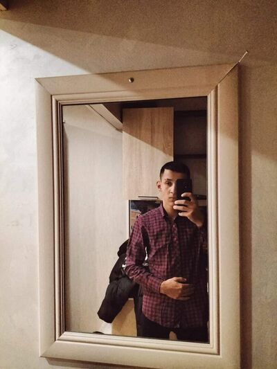  ,   Nikolai, 21 ,     , c 