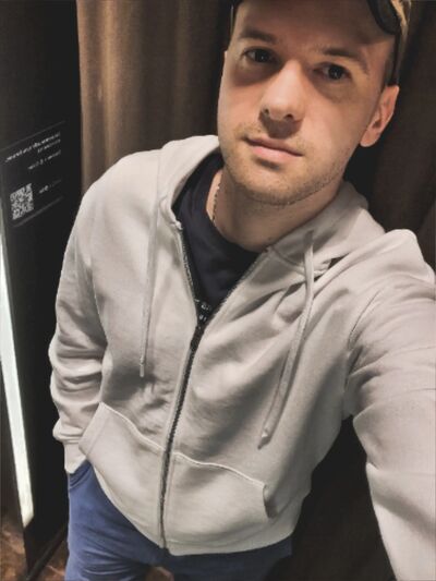  ,   Maxim, 32 ,   ,   
