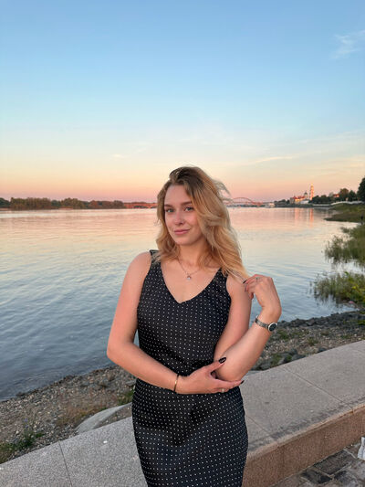  -,   , 21 ,     